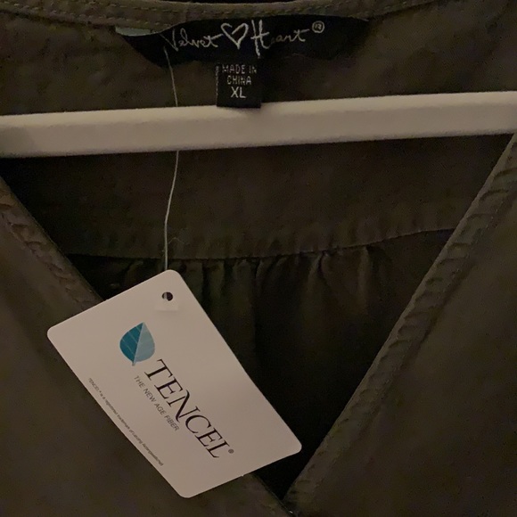 Top - Picture 5 of 14